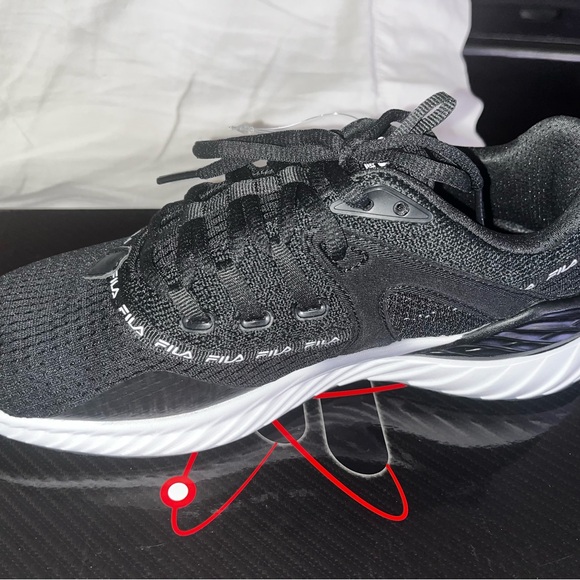 BNIB FILA WOMENS RAPIDFLASH 5 ENERGIZED SNEAKERS - Picture 4 of 11